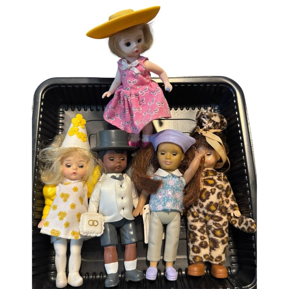 Madame Alexander Dolls 5" Set of 5 Eyes Open & Close Costumes Vary
